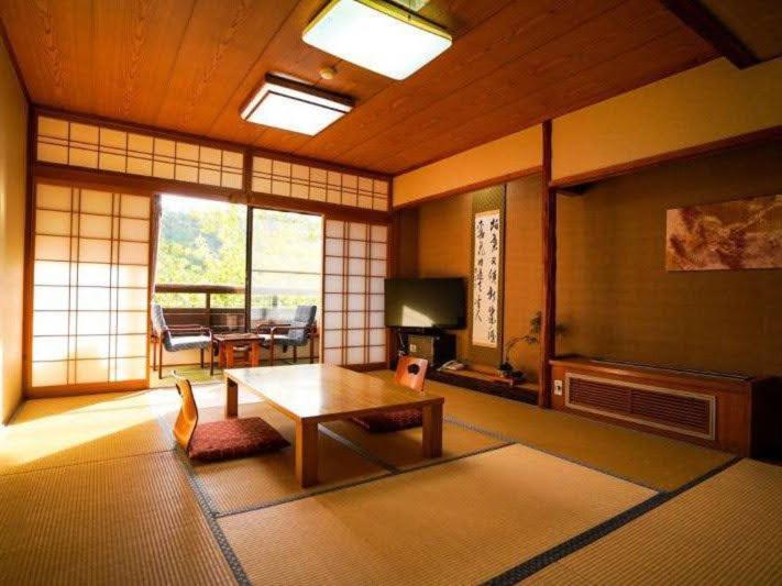 Ryokan Misato Мінаміоґуні Екстер'єр фото